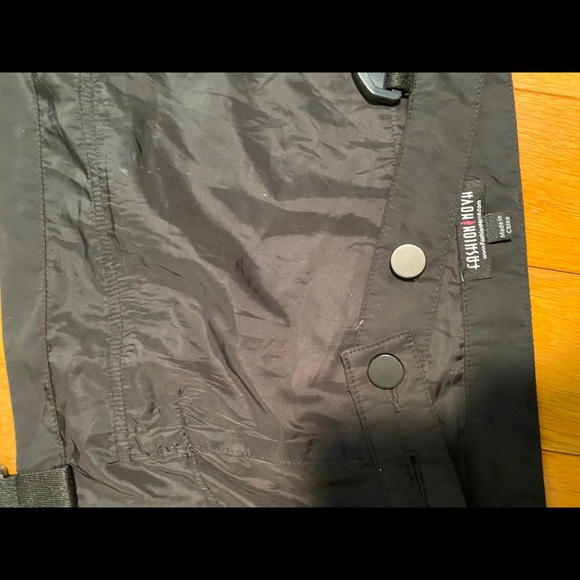 Fashion Nova utility like crop top - Picture 3 of 3